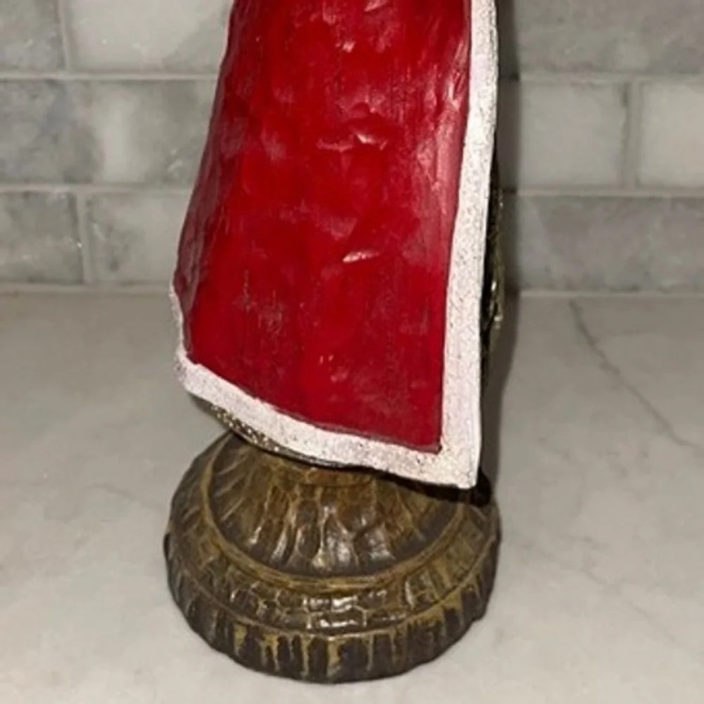 Carved wood-like Santa Claus Pillar Candle Holder Resin‎ Distressed